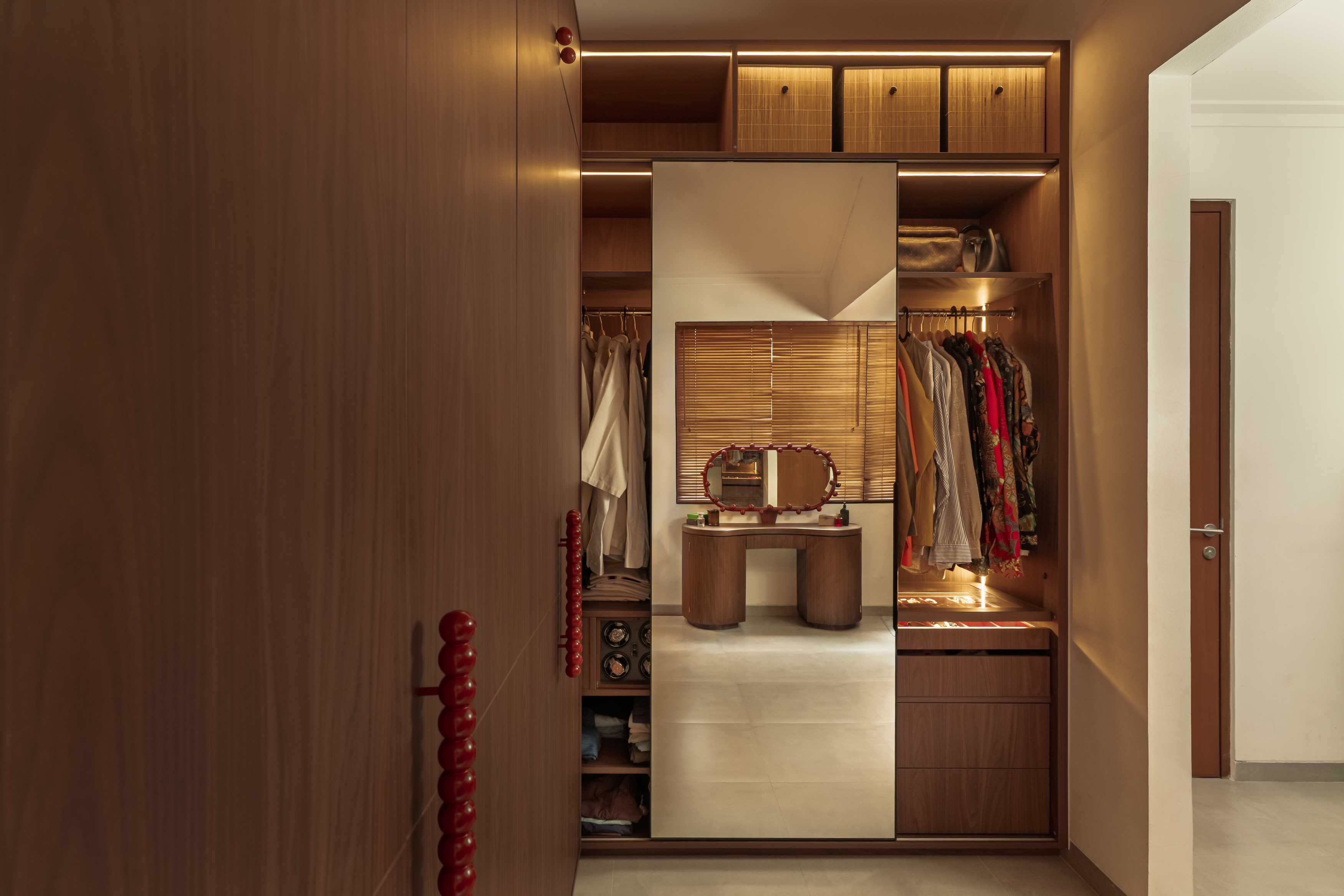 KTSH Walk in Closet